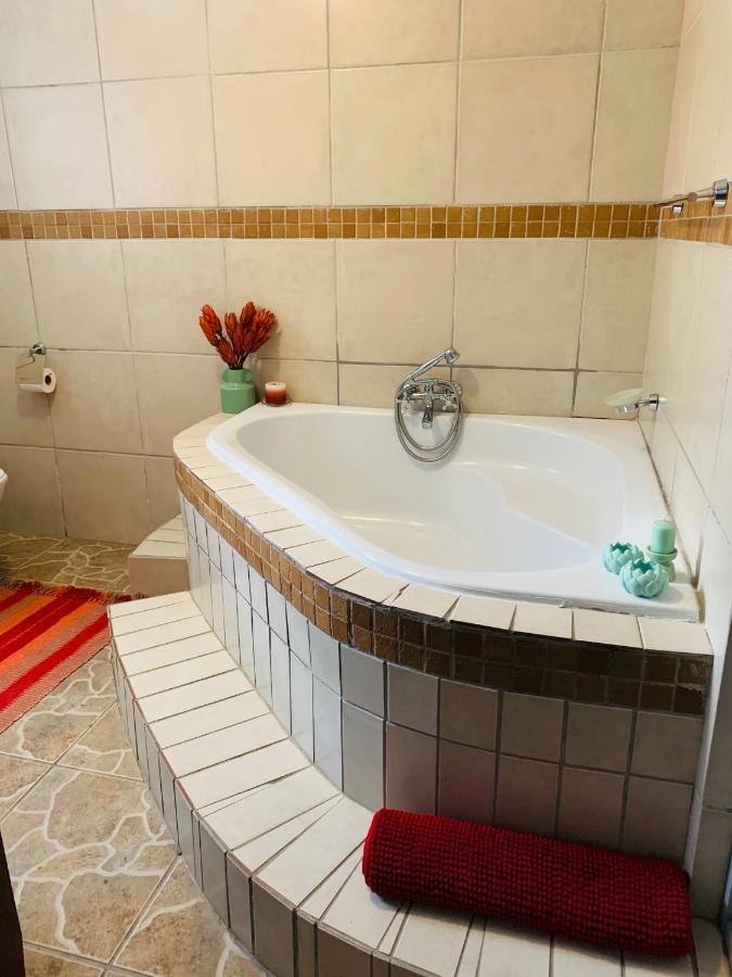 Bokamoso Views Bed & Breakfast รัสเทนเบิร์ก ภายนอก รูปภาพ
